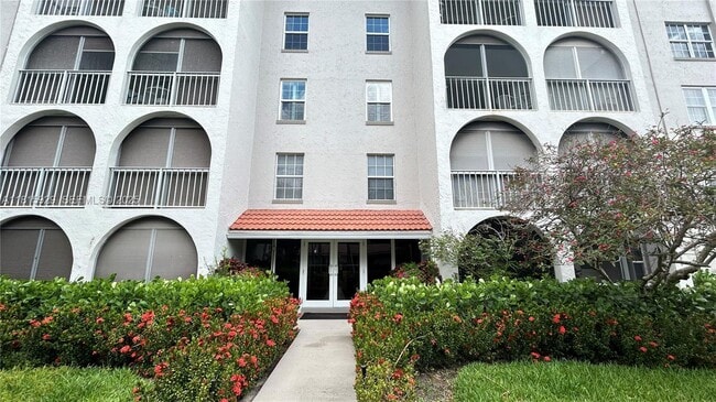 Building Photo - 250 NE 20th St Unit 3030