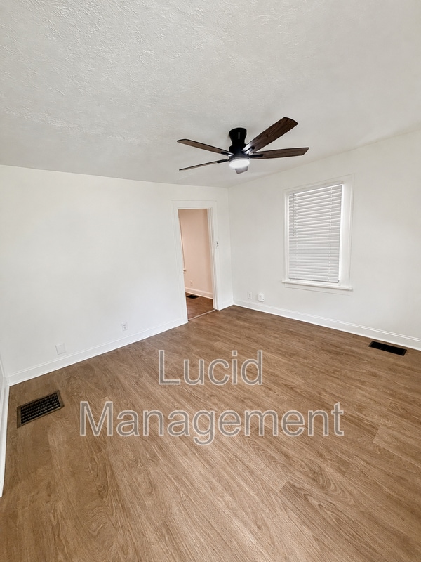 Photo - 1221 Vim Dr