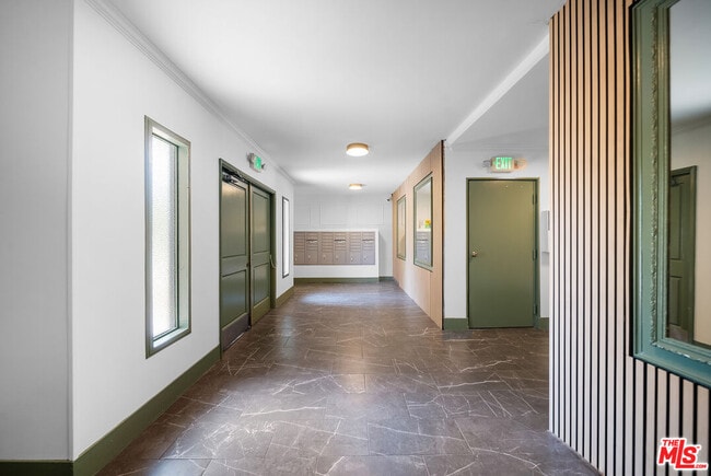 Photo - 605 San Vicente Blvd Unit 301