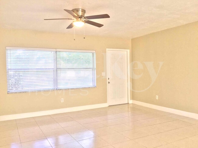 Photo - 19462 SW 87th Pl