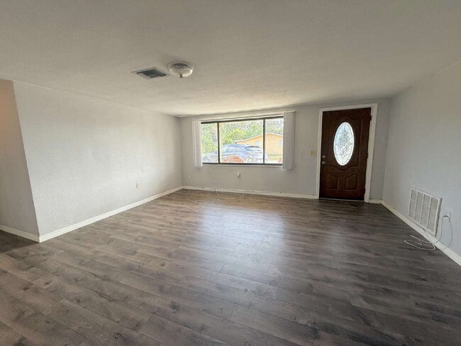 Photo - 2-Bedroom Retreat with 1.5 Baths in Holiday, FL!