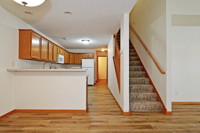 Photo - 17081 Eagleview Way