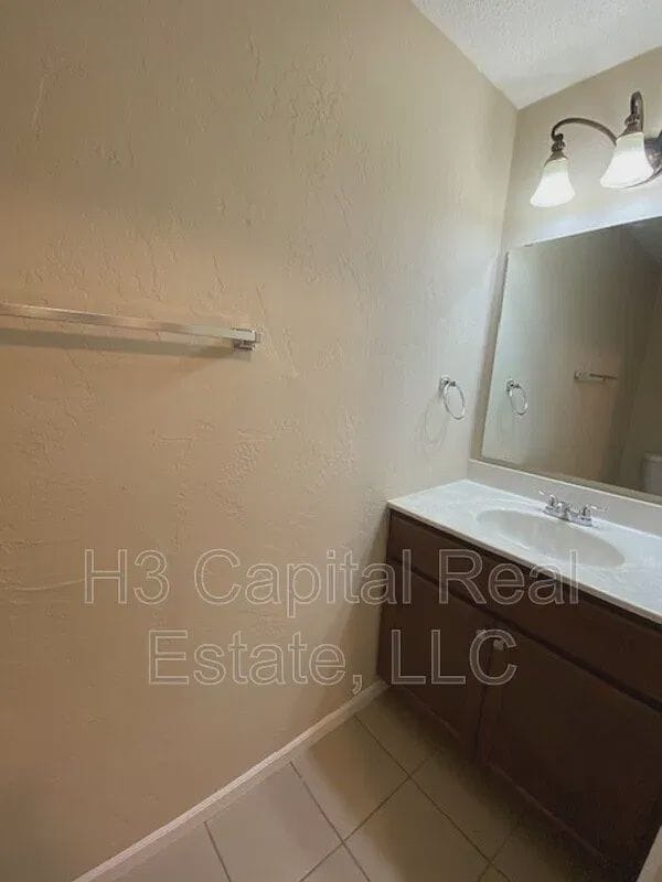 Photo - 112 Sunnyside St Unit #B