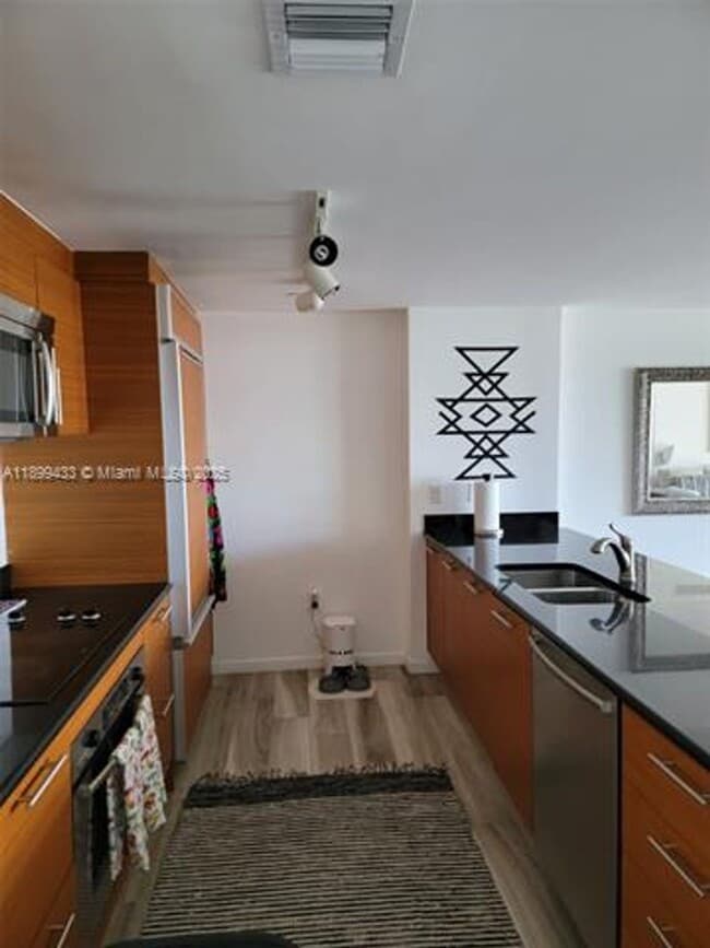Photo - 50 Biscayne Blvd Unit 50 Biscayne  1711