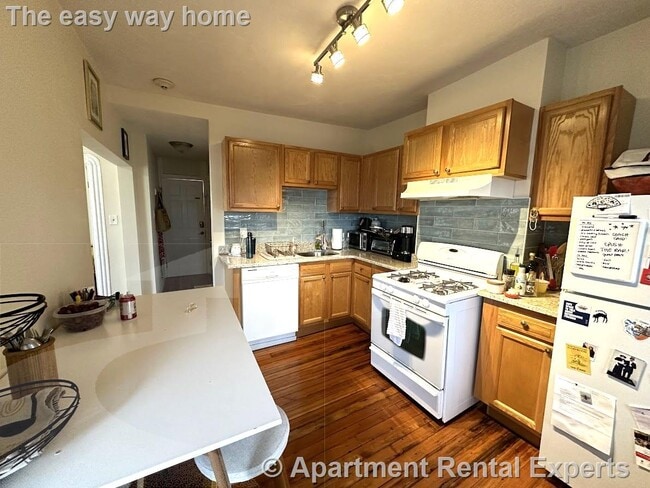 Photo - 1056 Cambridge St Unit #4R