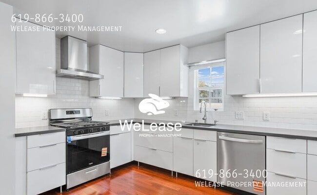 Building Photo - 1470 Rosecrans St Unit 2