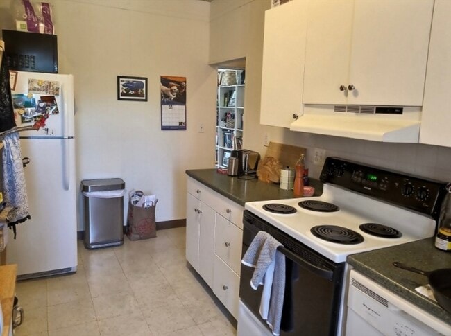 Photo - 1382 Beacon St Unidad 13