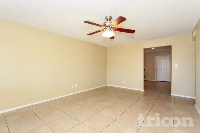 Photo - 1949 W Chipman Rd