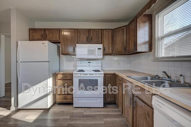 Photo - 1908 John F Kennedy St Unit B