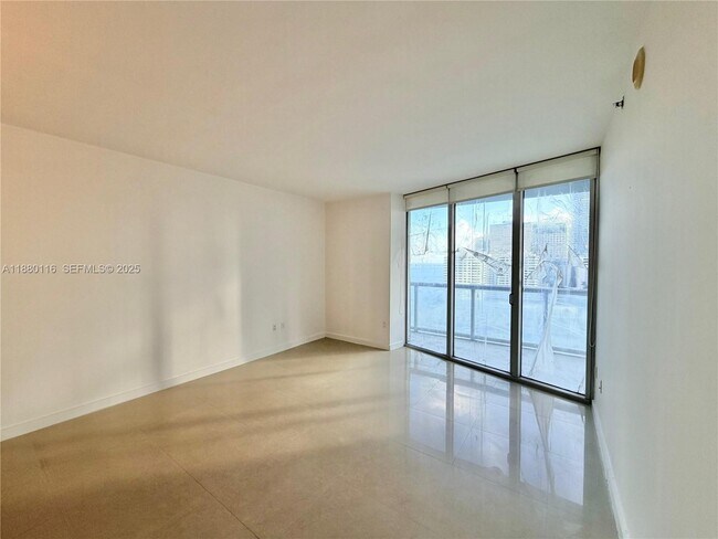 Building Photo - 495 Brickell Ave Unit 1607