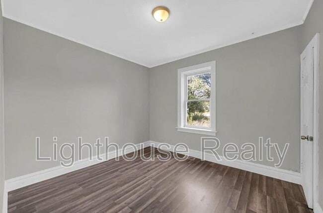 Photo - 1319 Marshall St