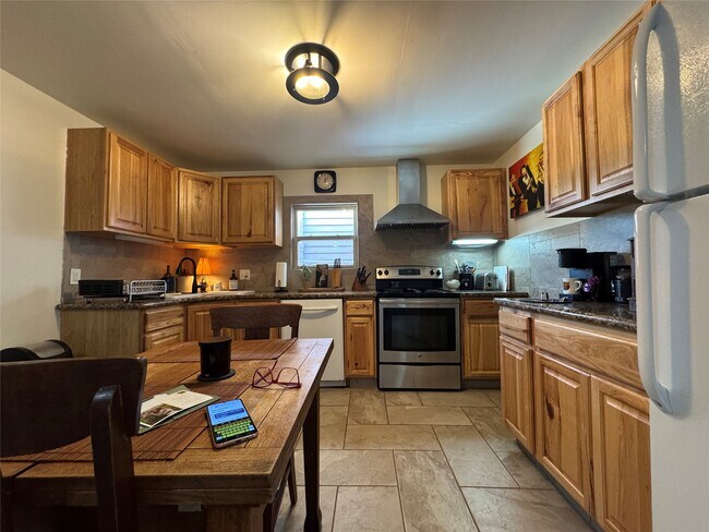 Photo - 1823 Market St