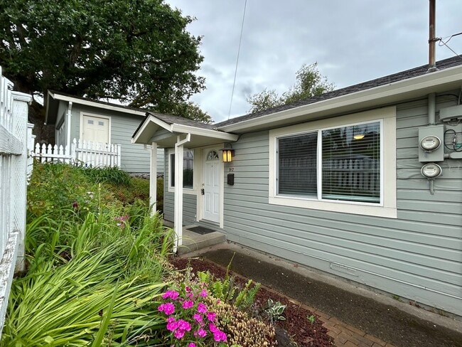 Tranquil 1 Bed, 1 Bath House! - Tranquil 1 Bed, 1 Bath House!