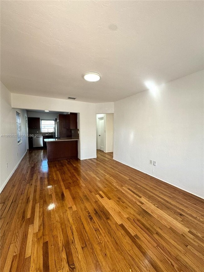 Photo - 5353 SW 6th St