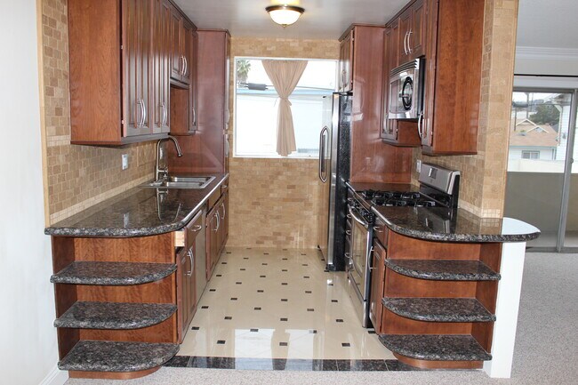 Photo - 1259 Ardmore N Ave Unit 207