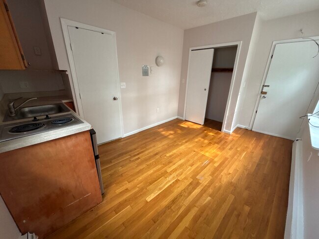 Photo - 53 S Huntington Ave Unidad 305