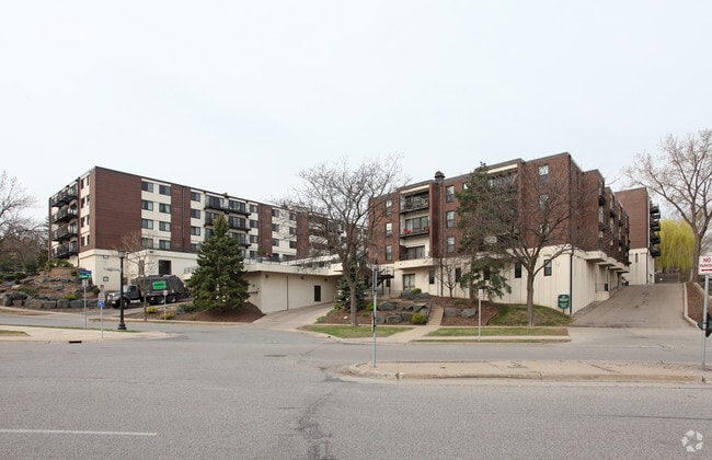 Photo - Groveland Terrace