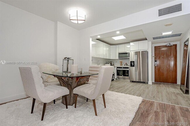 Photo - 2301 Collins Ave Unit 843