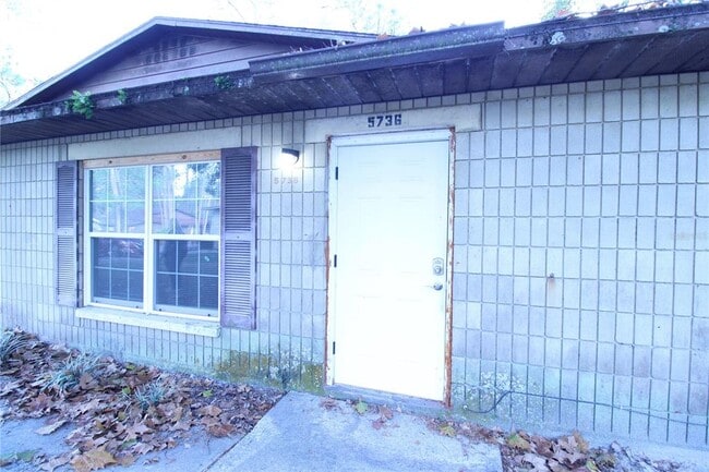 Building Photo - 5736 NW 25th Terrace