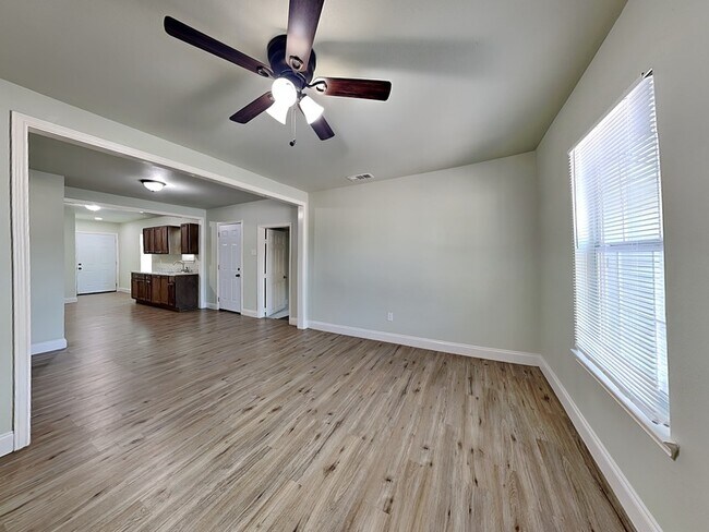 Photo - 1330 Marfa Ave