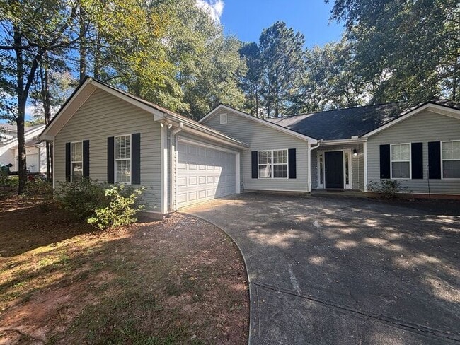 Building Photo - 454 Fernwood Cir