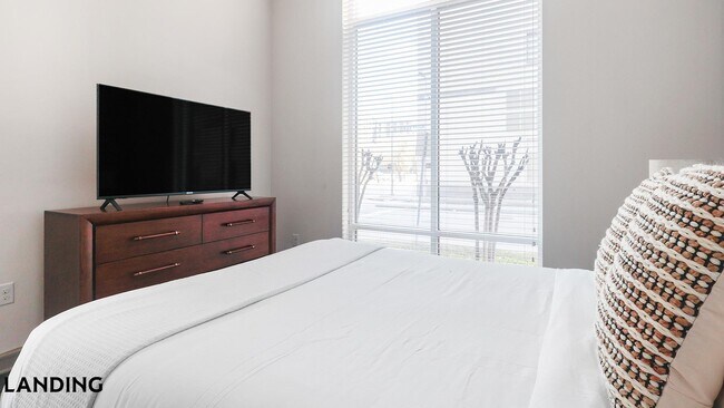 1711 Caroline St Unit 112