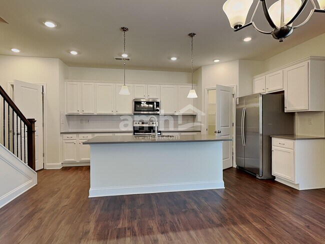 Photo - 7027 Garrett Ct