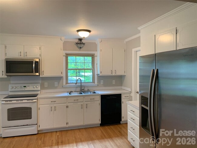 Photo - 1130 Cheddington Dr