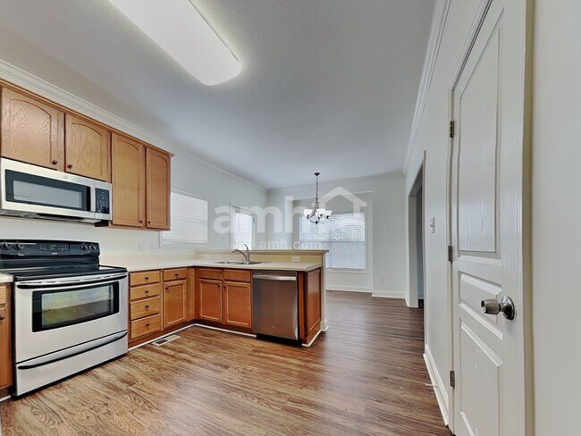 Photo - 1902 Fairdale Way