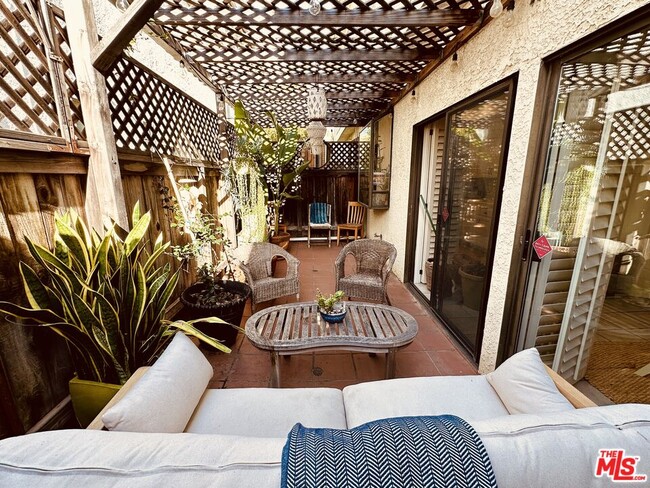 Photo - 1108 18th St Unit 5