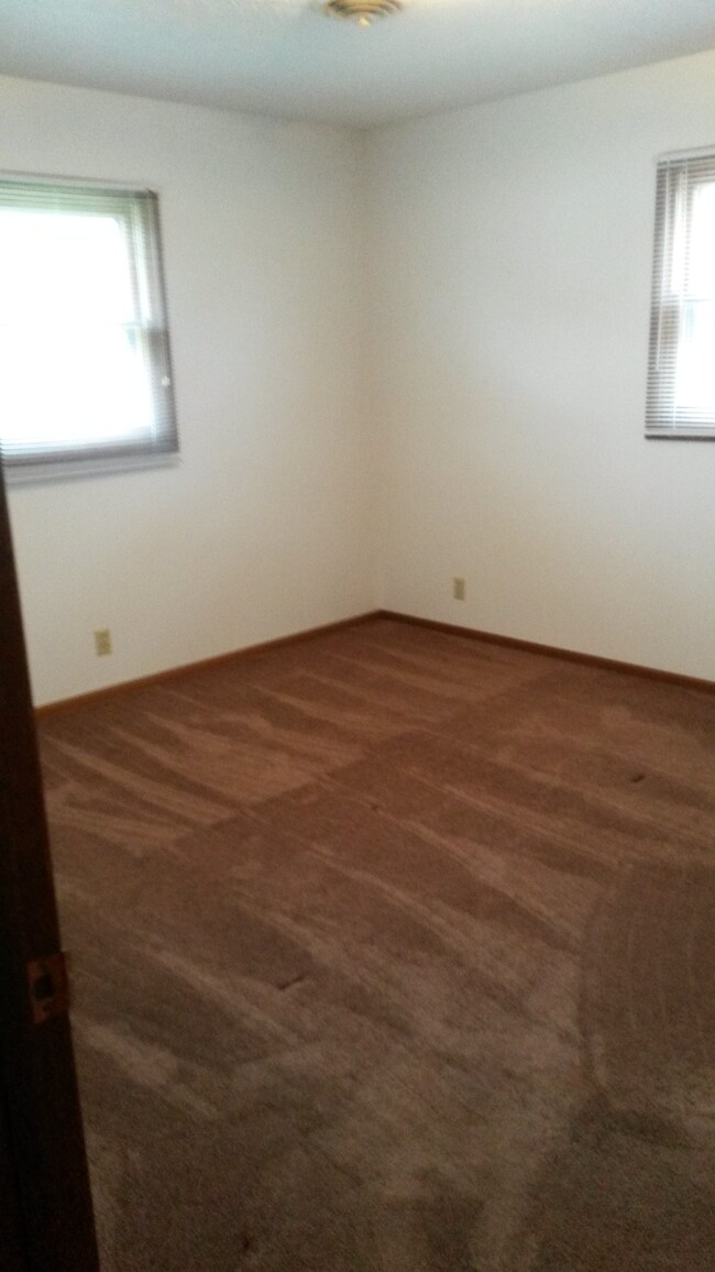 Photo - 609 Blaine St Apartments Unit 2