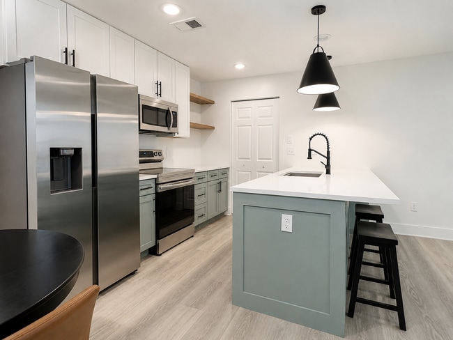 Photo - 276 Alexandra Dr Unit 15