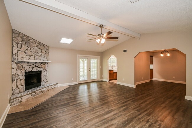 Photo - 6020 Pine Ave