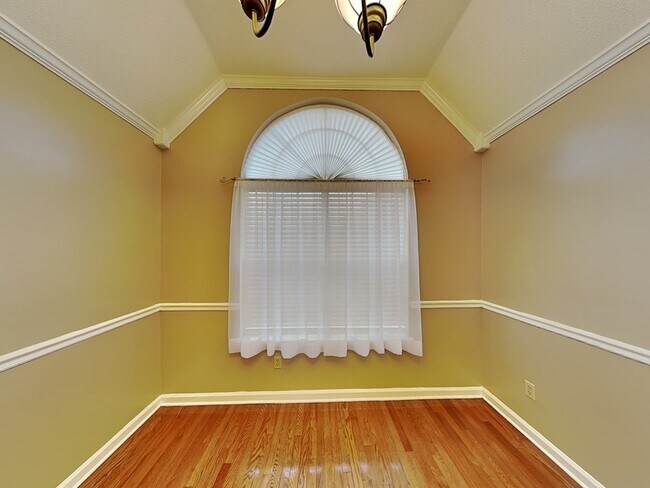 Photo - 2966 Woodland Ash Cove