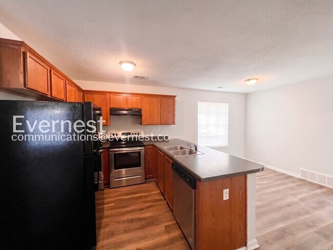 Photo - 3 Bed, 2 Bath Home with Garage / Pet-Friendly / Coming Soon!