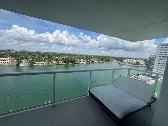 Photo - 5750 Collins Ave Unidad 10F