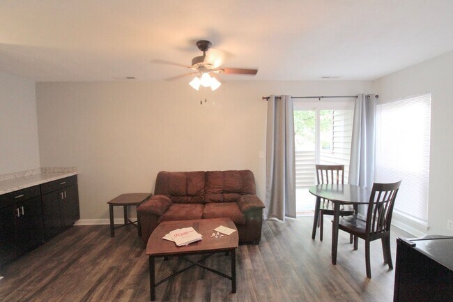 Photo - 1384 Bradley Dr