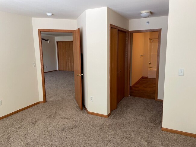 Door Creek Apartments