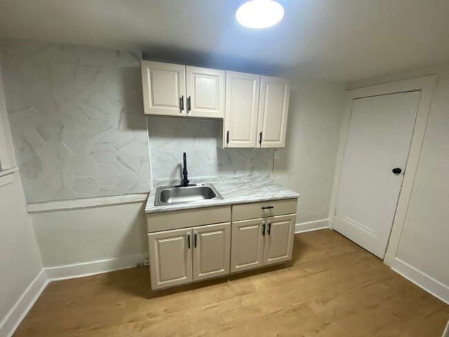 Photo - 1224 Belmont St