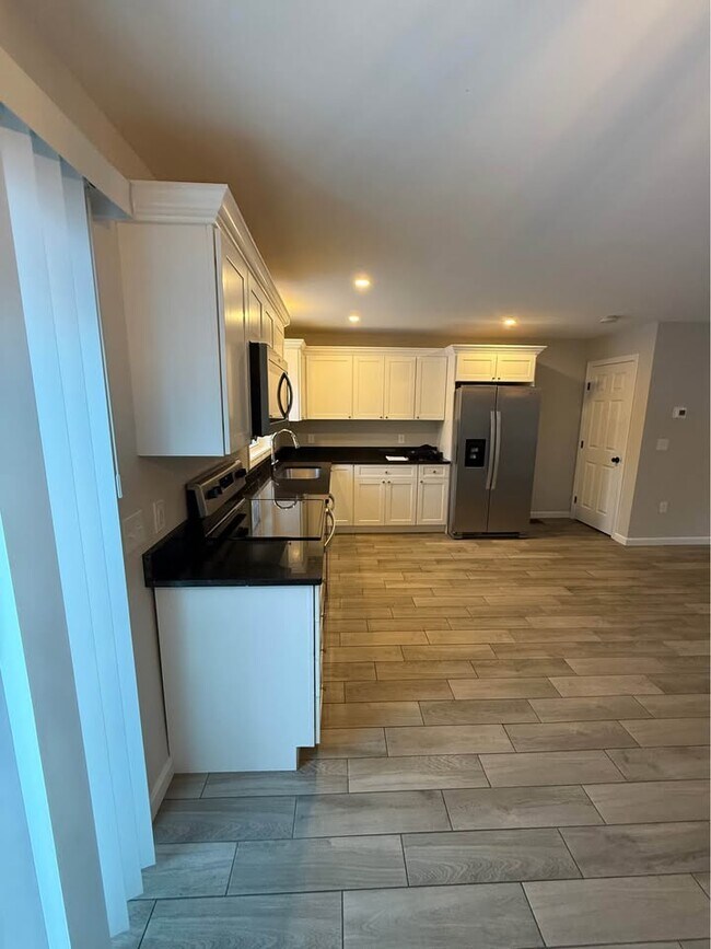 Photo - 86 Reservoir Dr