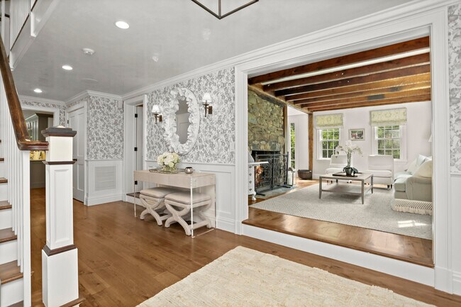 141 W Norwalk Rd
