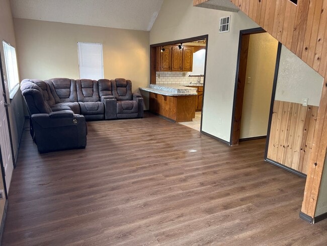 Photo - Unique & Charming 2 Bedroom 1 bathroom