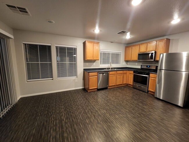 Photo - Fantastic 3bed/2.5 bath in Southwest ready for immediate move-in!