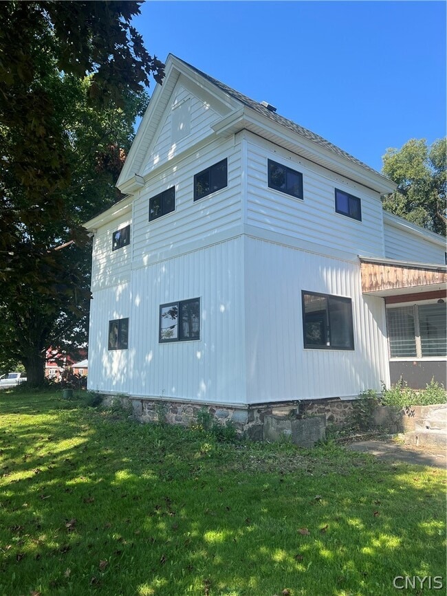 Photo - 34 Lake Shore Rd