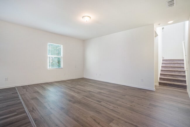 Photo - 1026 Feldman Chase