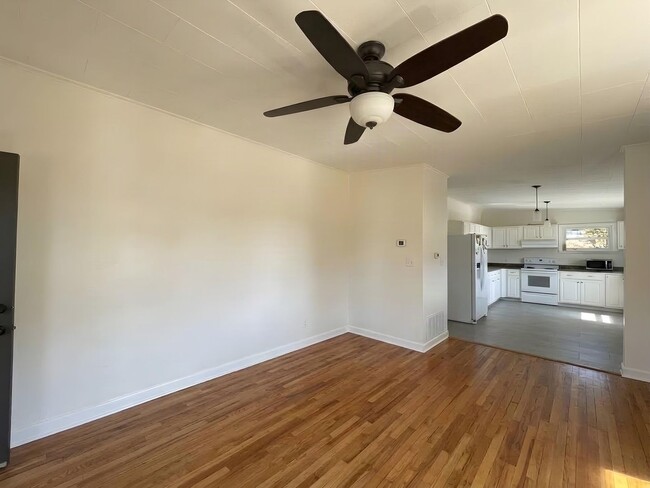 70 Longview Rd