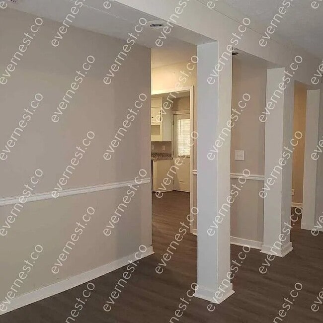 Photo - 475 Lowe Cir