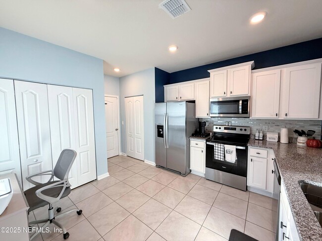 Photo - 33 Summer Daze Dr