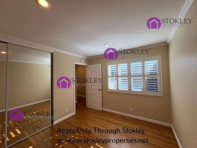 Photo - 323 Thistle Cir