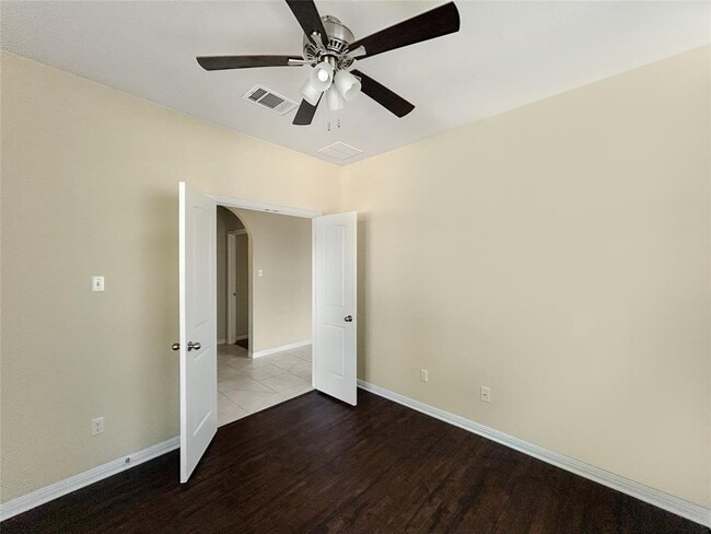 Photo - 512 Canadian Springs Dr